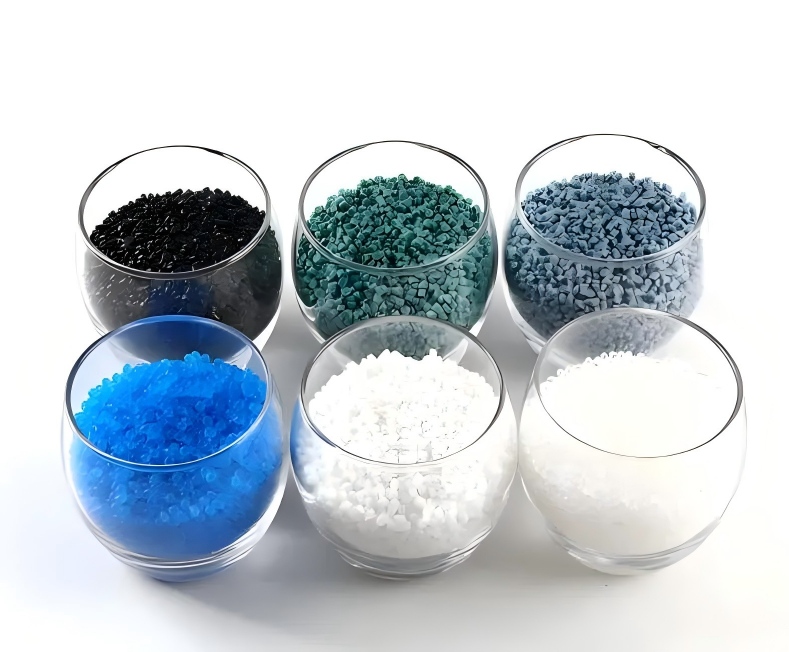 Mas Madaling Pumuti ba ang Mga Materyal na Produktong TPE na Mataas ang Katigasan? May Kaugnayan ba ang Katigasan ng Materyal sa Pagpaputi?